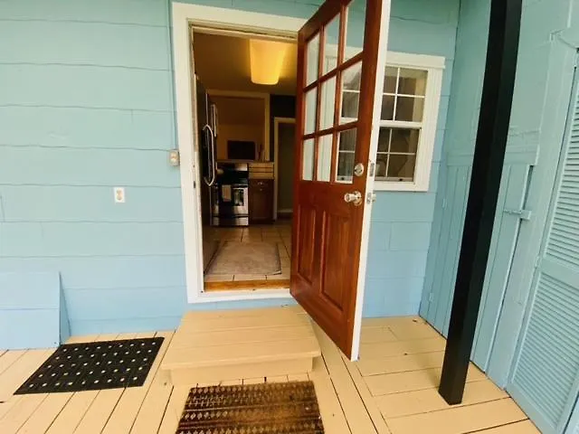 Midtown Cottage- Walk To Whole Foods Ferienhaus *